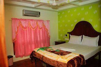 Prasanthy Houseboats, Alleppey 2